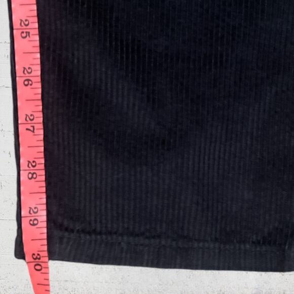 NWT Levi’s Woman’s Corduroy High Waisted Mom Jeans Black Size 29 X 30 - Picture 4 of 13